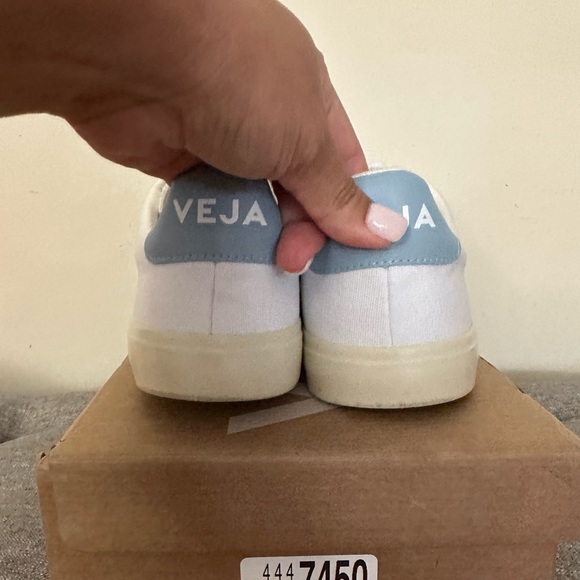 VEJA Campo CA Canvas!! EUC - Picture 9 of 11